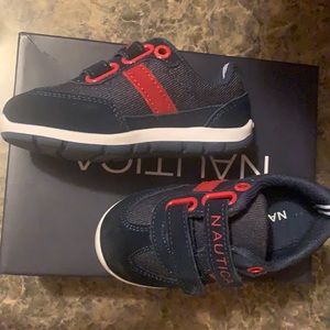 Nautica Velcro shoe baby/ toddler size 7